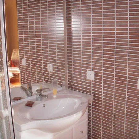 La Maison Des Aurelines Puisseguin