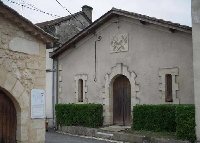 La Maison Des Aurelines Bed and Breakfast