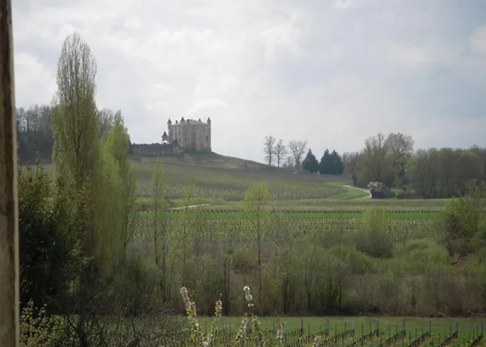 Bed and Breakfast La Maison Des Aurelines 3*